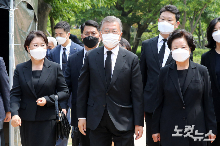 문재인 전 대통령과 김정숙 여사. 황진환 기자