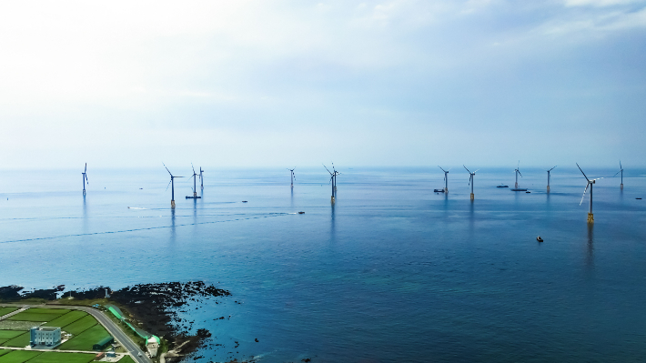 100MW 규모 제주 한림해상풍력 발전단지 전경. 두산에너빌리티 제공