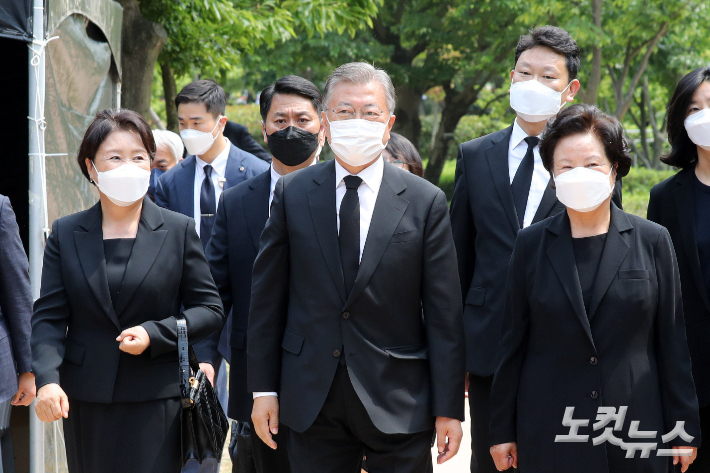 문재인 전 대통령과 김정숙 여사. 황진환 기자