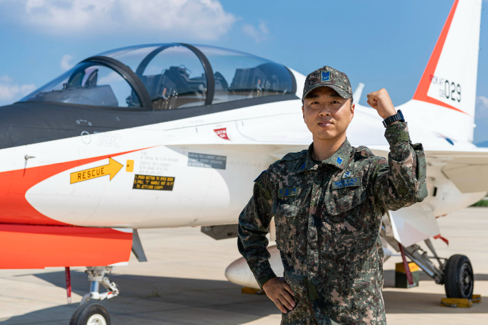 제1전투비행단 항공정비전대 장비정비대대 김동규 상사는 투철한 군인정신을 발휘해 응급상황에 빠진 시민을 구조했다. 공군 제1전투비행단 제공