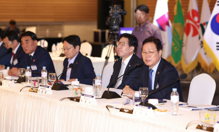 영호남시도지사-국회의원상생협력회의에서 발언하고 있는 박완수 경남지사. 경남도청 제공