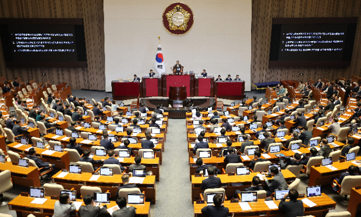 또다시 재의표결 부결된 김건희·채상병 특검법…지역화폐법도 폐기[영상]