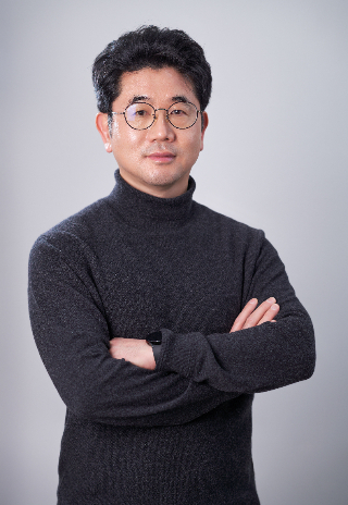 광양-린츠 미디어아트 교류전을 맡은 방우송 총감독. 방우송 감독 제공  