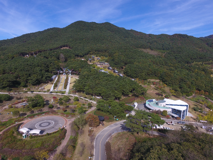 지리산정원 전경. 구례군 제공 