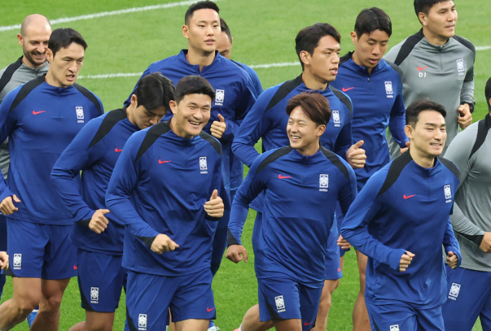 이라크전 앞두고 훈련하는 축구 대표팀. 연합뉴스