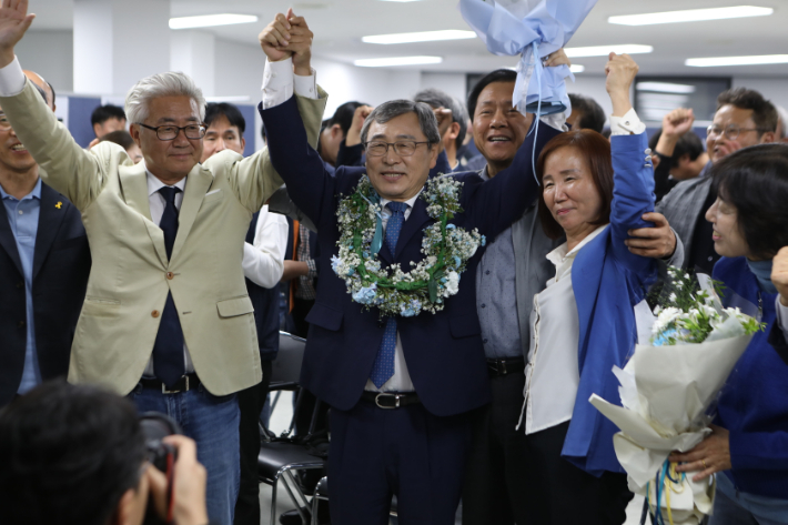 서울교육감에 진보 정근식…'혁신학교' 등 조희연 정책 계승