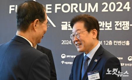 인사하는 한덕수 총리-이재명 대표