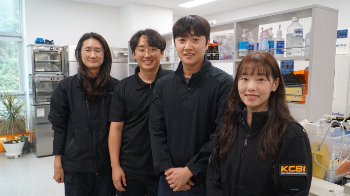 왼쪽부터 박조연, 정성우, 강지훈, 오나현 검시조사관. 고상현 기자