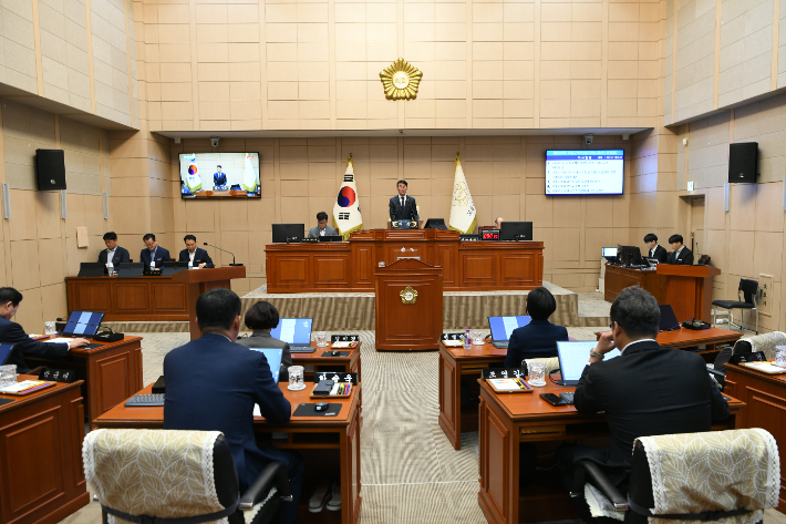 제330회 임시회 제2차 본회의. 고흥군의회 제공