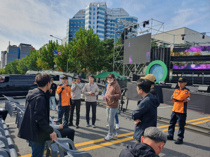 광주광역시는 오는 31일 핼러윈 데이를 앞두고 인파밀집이 예상됨에 따라 전남대 후문 등 인파밀집 예상지역 5곳에 대해 안전관리를 강화한다. 광주시 제공