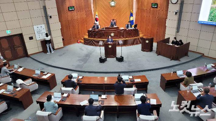 군산시의회 본회의장. 도상진 기자