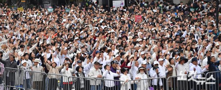 연합예배 집회 인파 가득 찬 세종대로