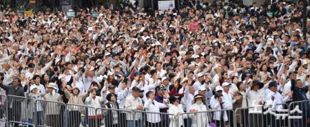 연합예배 집회 인파 가득 찬 세종대로
