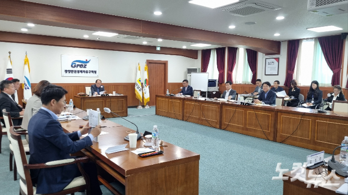 29일 열린 광양만권경제청 행정감사. 박사라 기자 