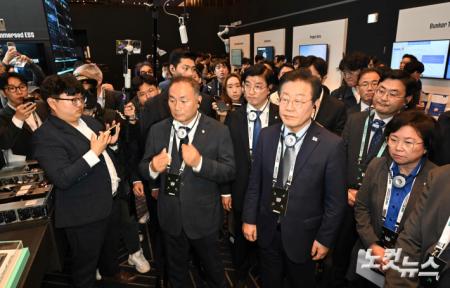 SK AI 서밋 참석한 이재명 더불어민주당 대표