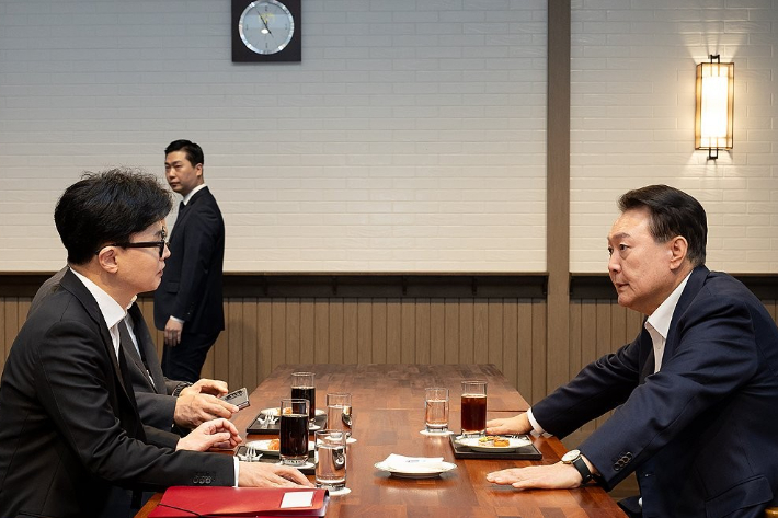 한동훈 "윤 대통령 대국민담화, 반드시 국민 눈높이 맞아야"