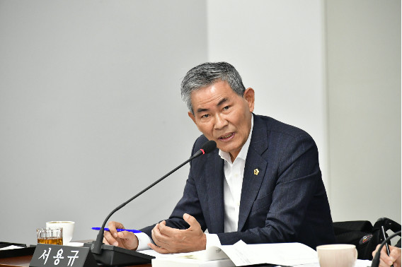 서용규 광주시의원 행정사무 감사 질의 모습. 광주시의회 제공