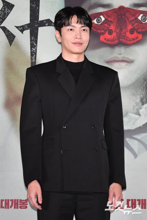 이민기 