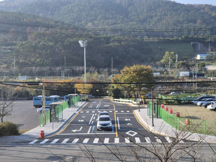 부산시가 동부산 시내버스 공영차고지 환승시설 정비 공사를 완료했다. 부산시 제공