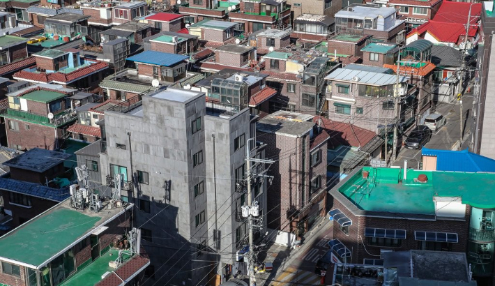 사진은 모아주택 시범 사업지로 선정된 서울시 강북구 번동 일대 저층 주거지의 모습. 연합뉴스