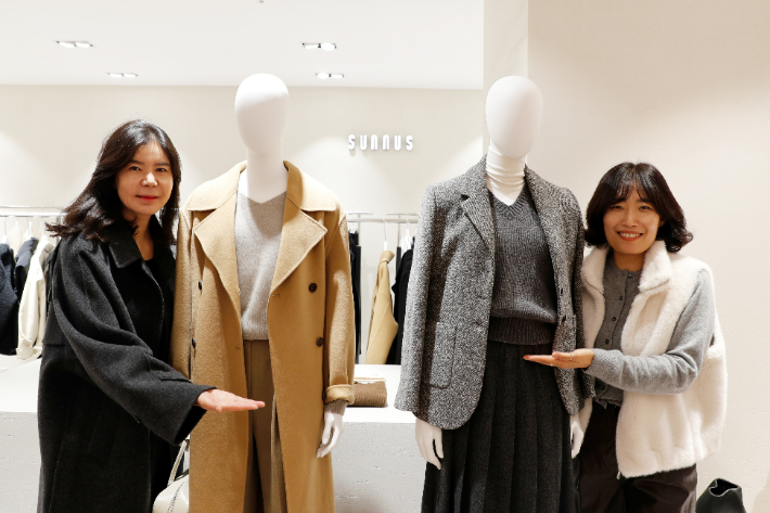 광주신세계 본관 5층에 자리한 써누스는 12월 31일까지 아우터 전 품목올 10% 할인 판매한다. 광주신세계 제공