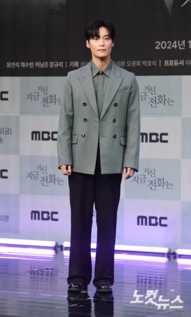 포즈 취하는 허남준