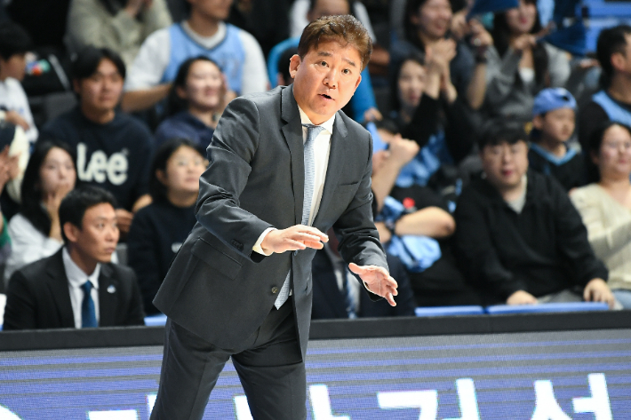 자진 사퇴한 김승기 고양 소노 감독. KBL 