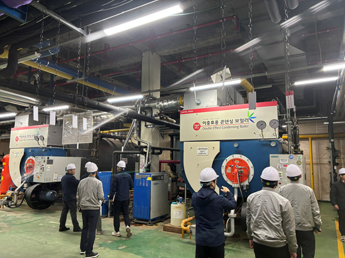 창원실내수영장 기계실 점검 현장. 창원시설공단 제공