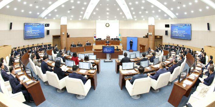 25일 열린 제139회 정례회 제1차 본회의. 창원시의회 제공