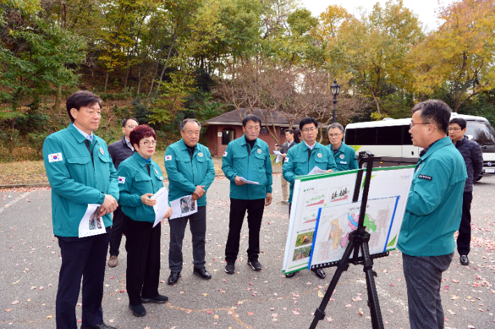 광양시의회 산업건설위원회 현장 점검 실시. 광양시의회 제공   