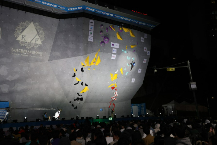 최근 서울 강남구에서 열린 2024 국제스포츠클라이밍연맹(IFSC) 월드컵 경기 모습. 대한산악연맹