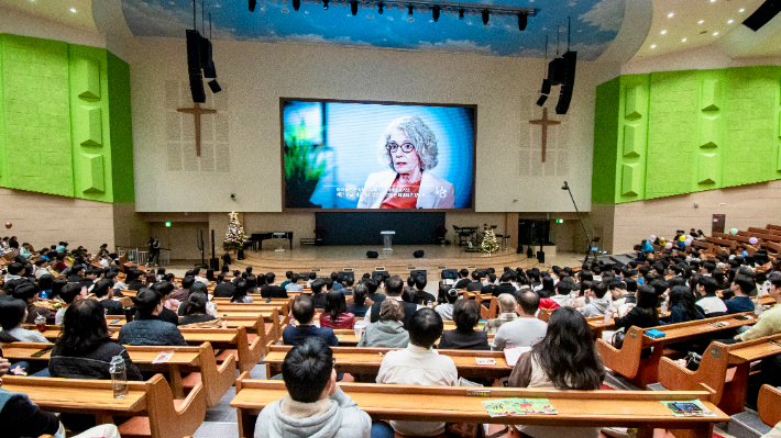 부산 세계로교회에서 다큐멘터리 '마지막 경고2: 성혁명 교육과 위태로운 아이들'을 상영하는 모습. 한국가족보건협회 제공