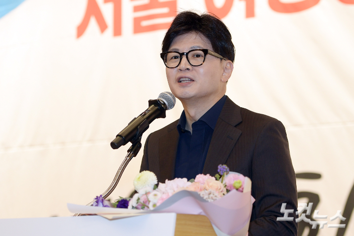 한동훈, '김건희 특검 입장 모호' 지적에 "신중하게 판단하는 것"