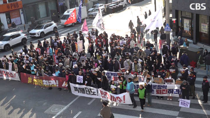 4일 전주 관통로 사거리에서 열린 尹 퇴진 집회. 김현주 크리에이터 