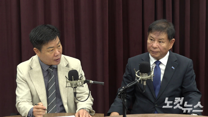 라디오X에 출연했던 조국혁신당 정도상 도당위원장(오). 전북CBS 