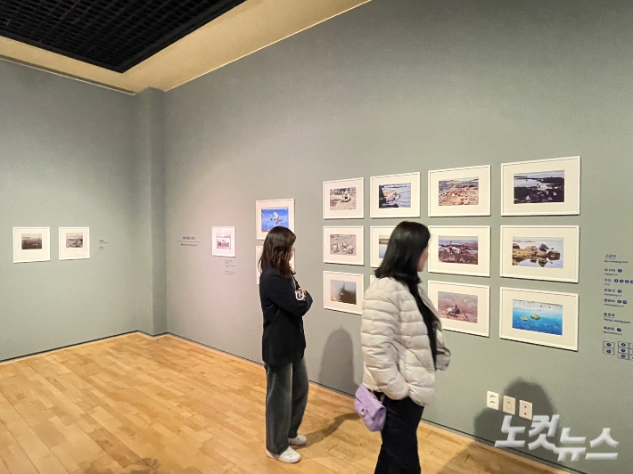 제주도립미술관 장리석기념관에서 열리고 있는 특별전 '누이왁' 전시. 김민수 기자