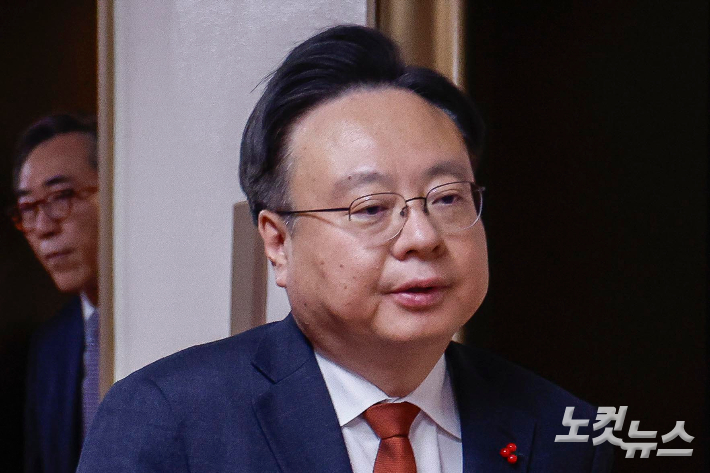 조규홍 보건복지부 장관이 8일 서울 종로구 정부서울청사에서 열린 국무위원 간담회에 참석하고 있다. 박종민 기자