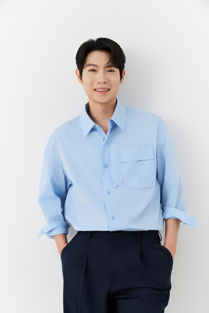  가수 손태진. 미스틱스토리 제공