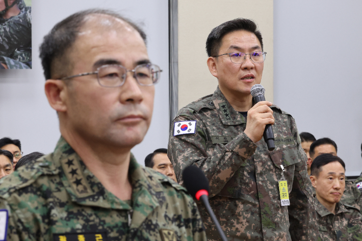 답변하는 이진우 수방사령관. 연합뉴스