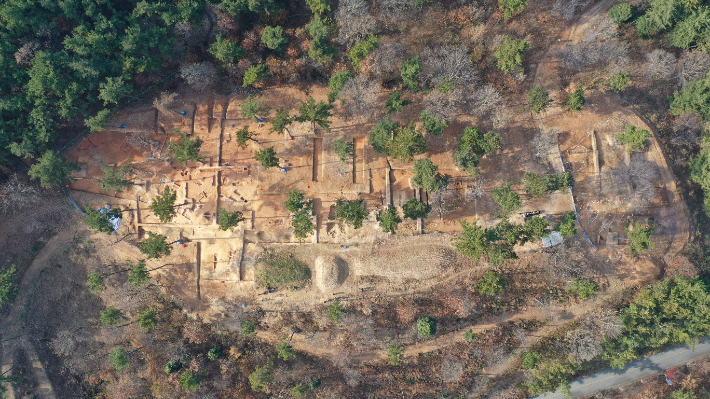 군산 미룡동 고분군 전경. 군산시 제공