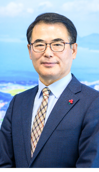 장충남 남해군수. 남해군청 제공