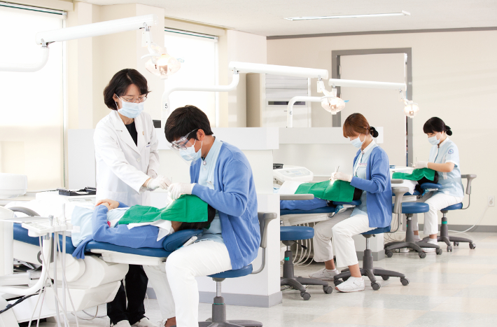 한림성심대 치위생과 실습 장면. 한림성심대 제공 