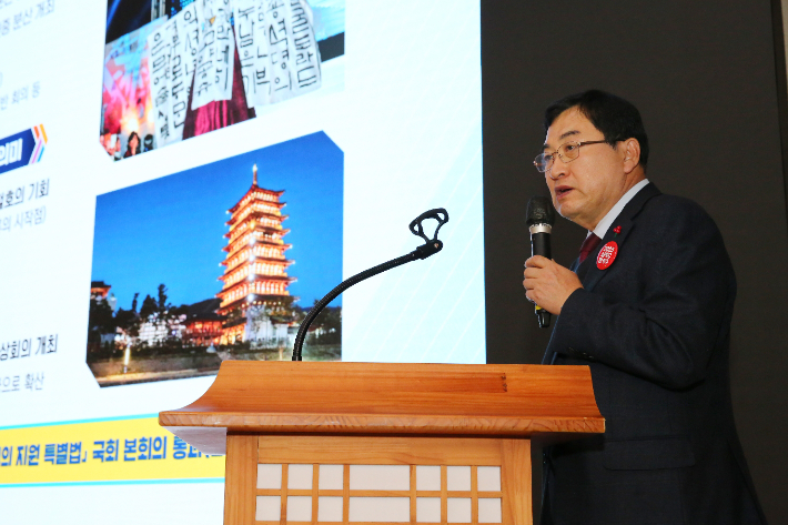 주낙영 경주시장이 신년 언론인 간담회에서 새해 시정운영 비전을 제시하고 있다. 경주시 제공