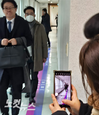 9일 대구지방법원에 출석한 윤석준 대구 동구청장. 류연정 기자