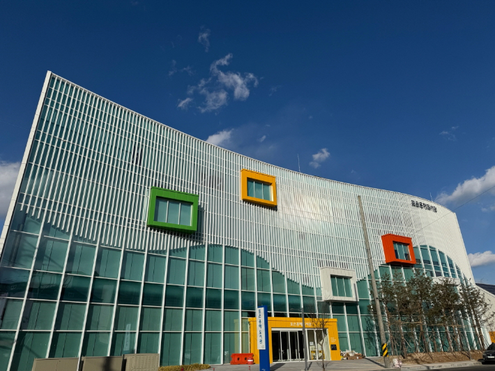 포항흥해도서관 전경. 포항시 제공