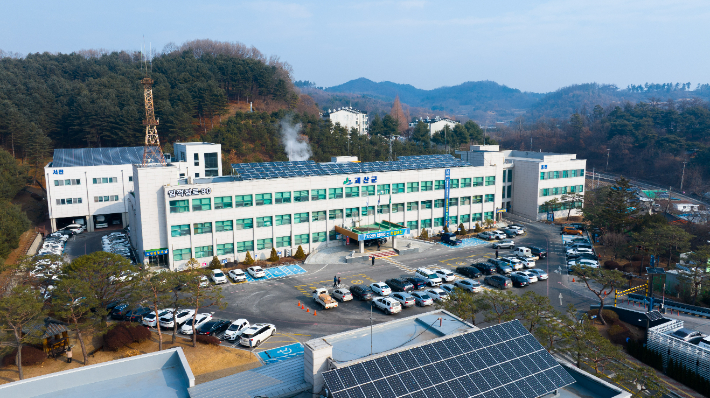 괴산군청 전경. 괴산군 제공