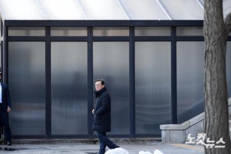 윤 대통령 행렬 공수처 도착