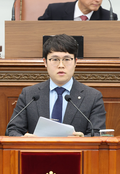 5분발언 하는 진형익 창원시의원. 창원시의회 제공