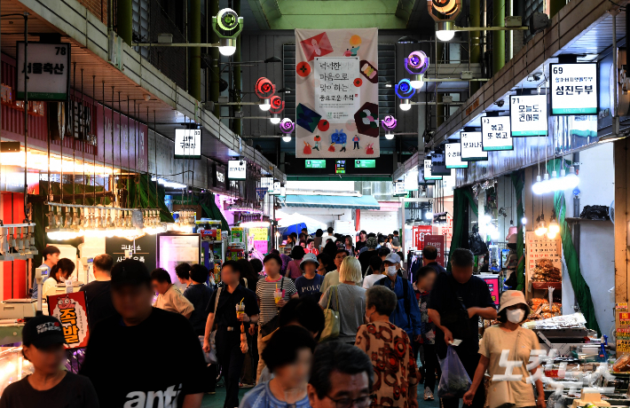 서울 마포구 망원시장. 황진환 기자