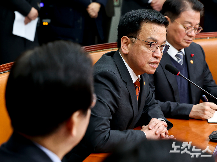 최상목 대통령 권한대행 부총리 겸 기획재정부 장관. 윤창원 기자